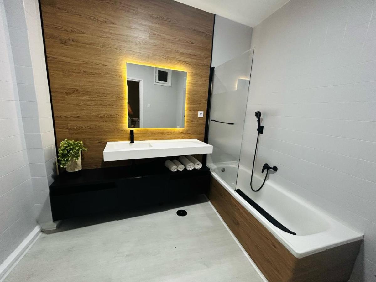 Apartamento Plaza Castilleja de la Cuesta Eksteriør billede