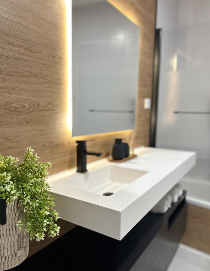 Apartamento Plaza Castilleja de la Cuesta Eksteriør billede